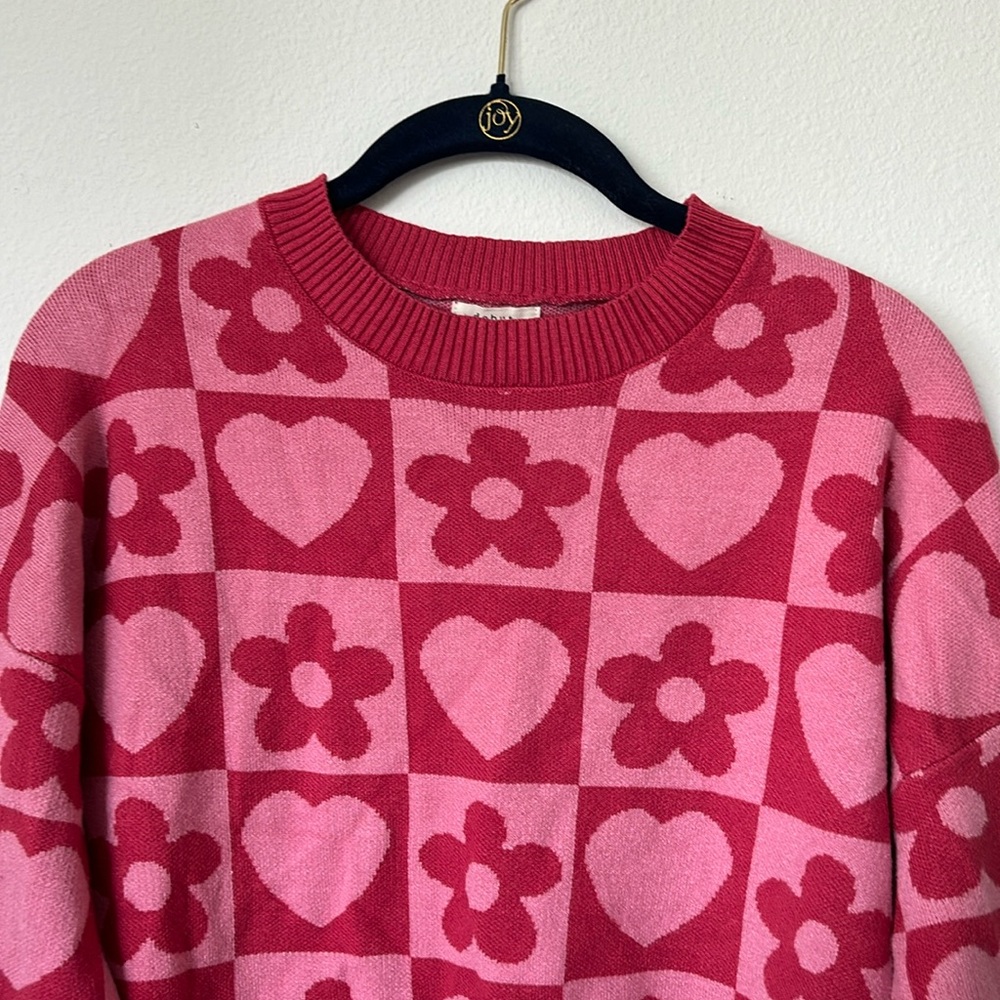 Pink Sweater - Picture 2 of 3
